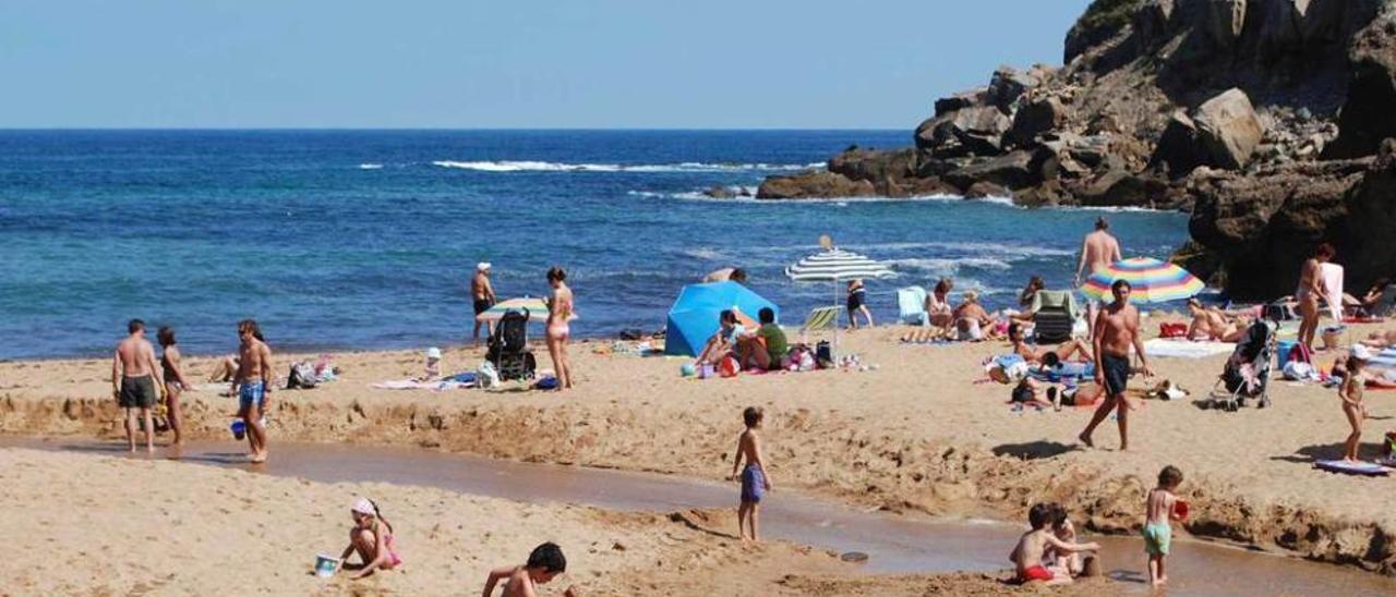 Bañistas en La Ñora.