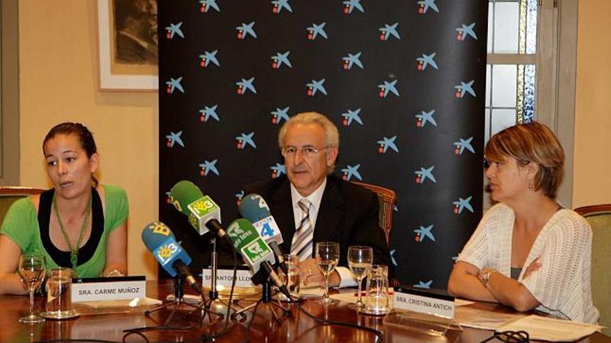 Muñoz, Llompart y Zaragoza, durante la rueda de prensa de ayer.