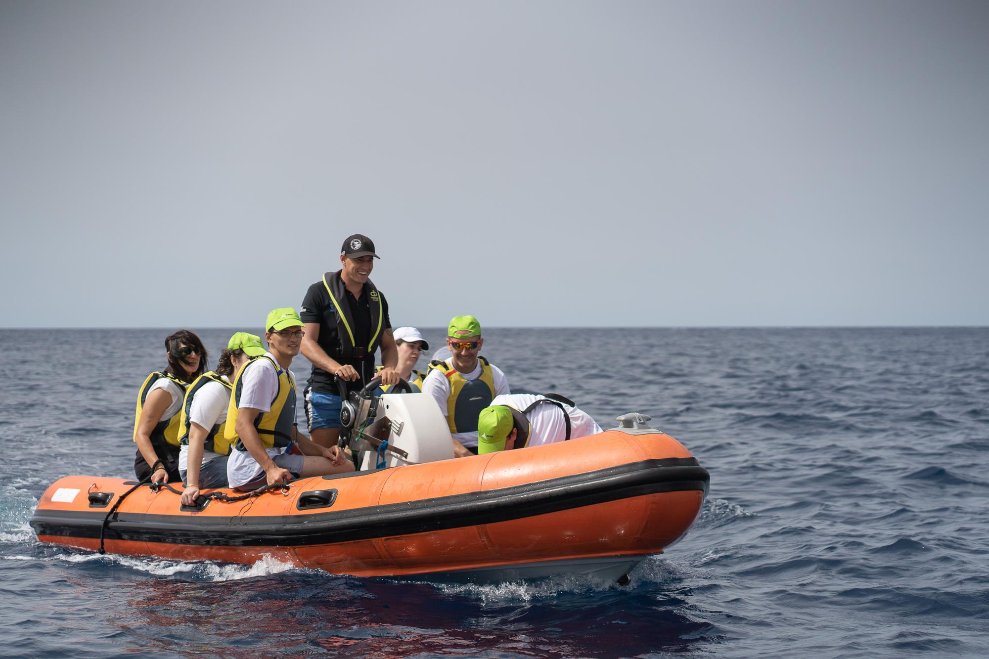 Una veintena de voluntarios participan en la jornada de limpieza del mar convocada por Club Diario de Mallorca