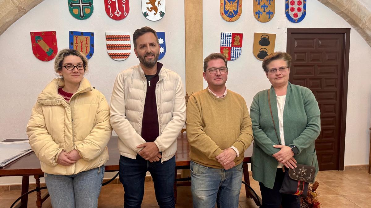 Los concejales Ana Iglesias, Enrique Borrega, Juan Manuel Mariscal y Maria José Bernal tras el Pleno