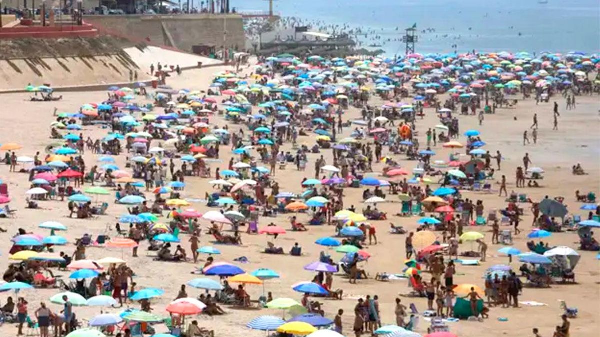 Playa de la Victoria en Cádiz.