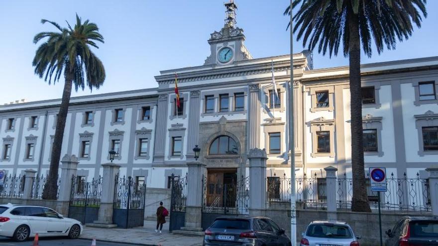 Condenado un reincidente por atracar con navaja los hoteles Almirante y Nido de A Coruña