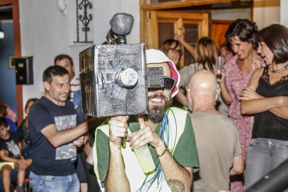 Desfile de la Nit de l'Olla de Benilloba.