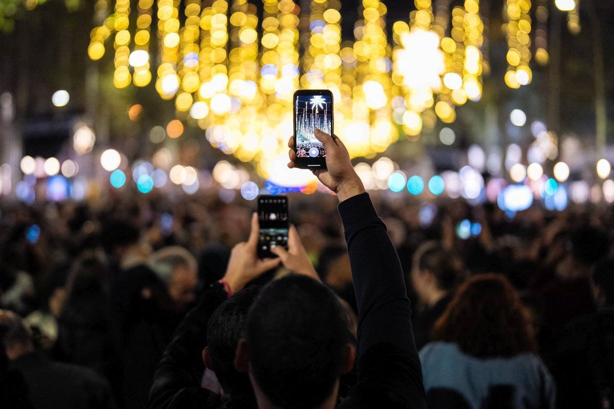 Encendido de las luces de Navidad en Passeig de Gràcia