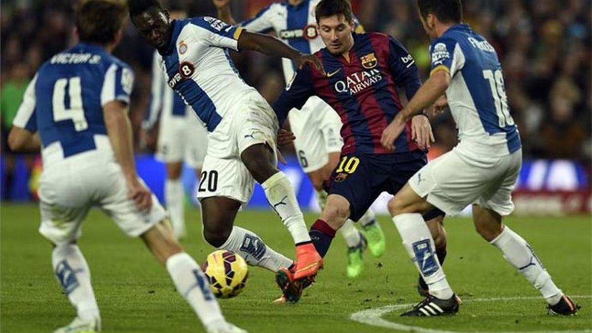 Messi marcó por partida triple ante el Espanyol