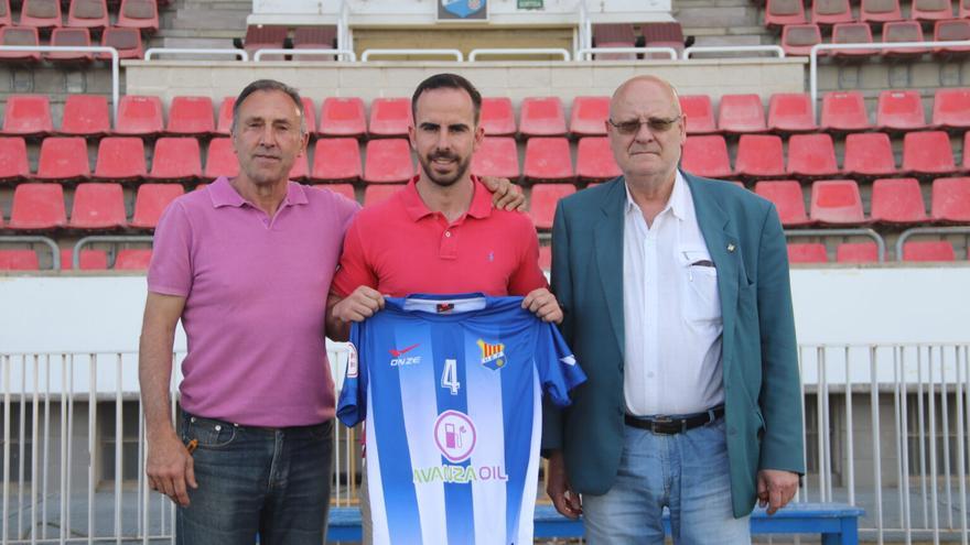 La Unió Esportiva Figueres escull Yoyo, entrenador del juvenil, per a dirigir el primer equip