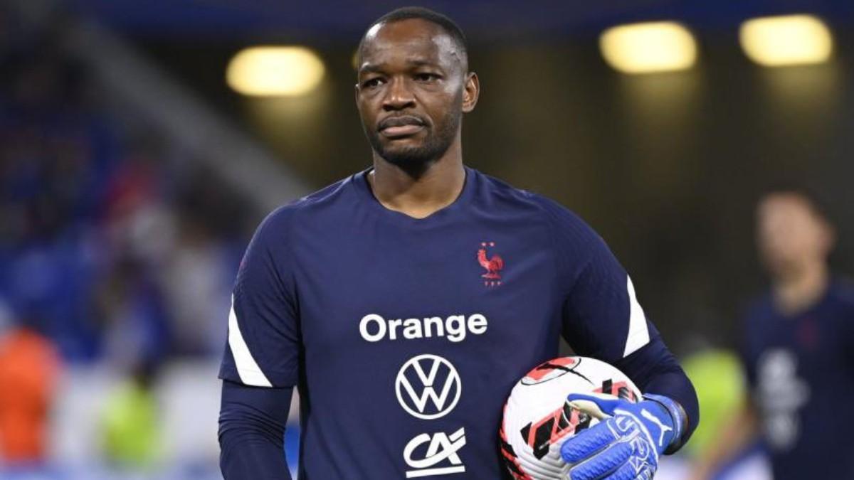 Steve Mandanda, con la selección francesa