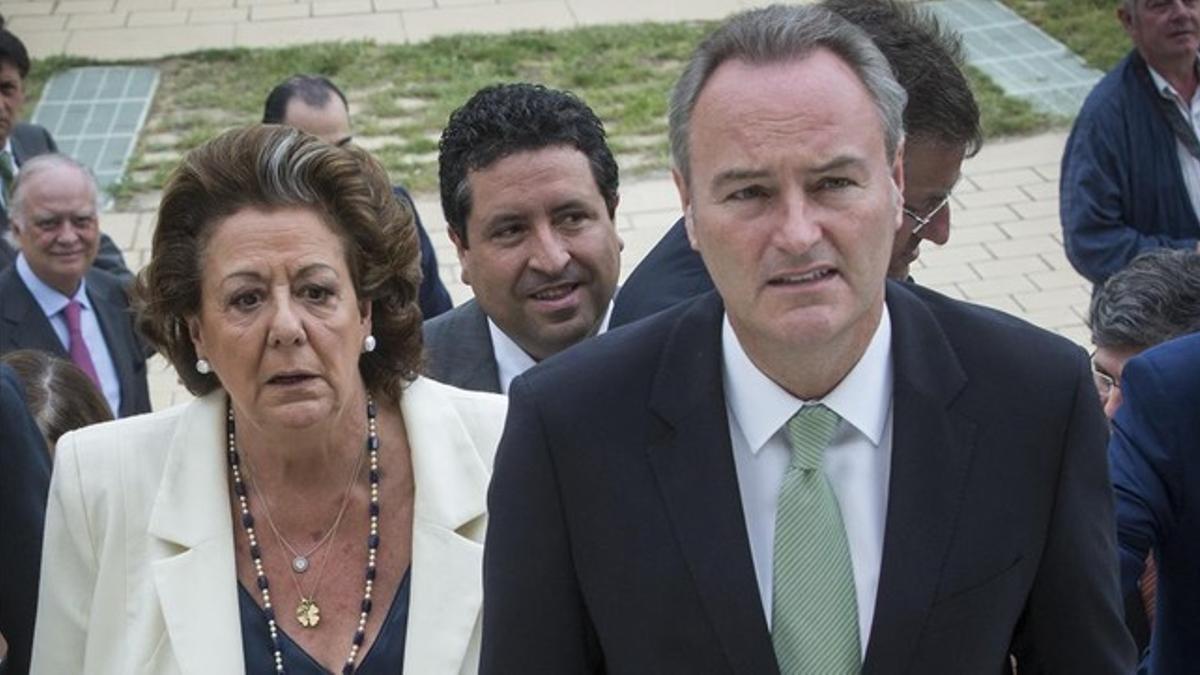 El presidente valenciano, Alberto Fabra, y la alcaldesa Rita Barberá, en un acto reciente del partido.