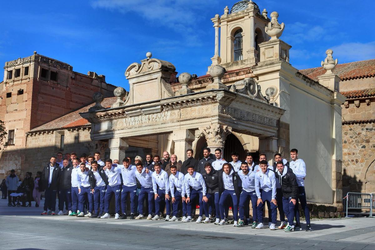 Visita de la plantilla a la patrona de Mérida, Santa Eulalia.