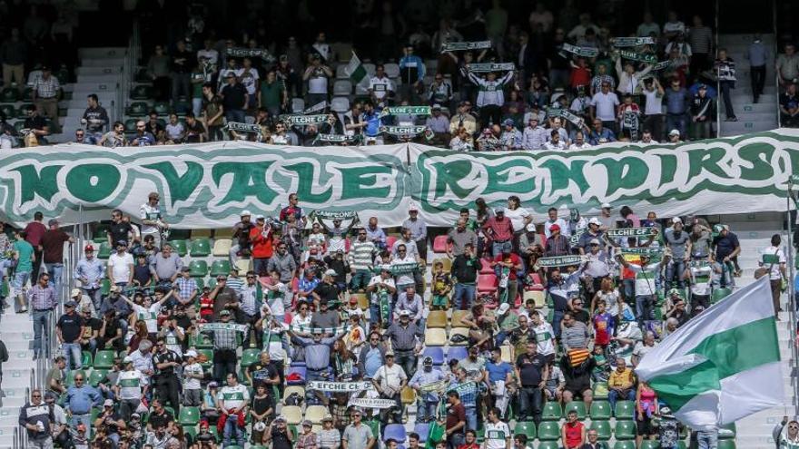 El Elche rebajará los abonos en varias zonas para evitar el «tiro de cámara»