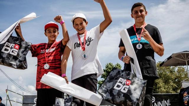 Saúl Vilar y Ángel Alonso  se colgaron el oro y bronce en BMX sub-13. // OM