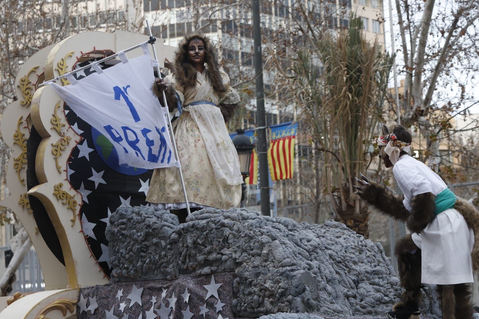 La Cabalgata del Ninot, en imágenes