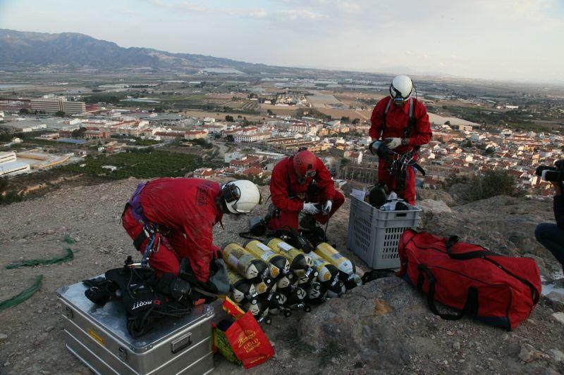 Bomberos de Madrid vuelven a la sima de la falla de Alhama