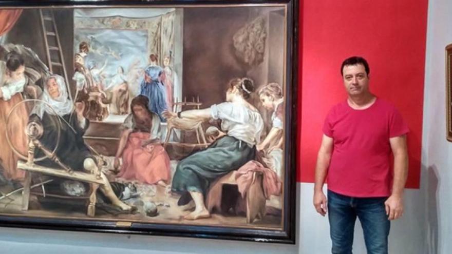 El artista Mateo Pellicer expone su obra en Bullas. CARM