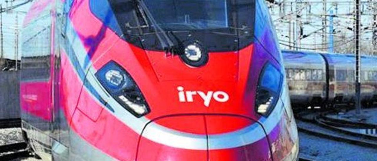 Los trenes de alta velocidad de Iryo se caracterizan por su  color rojo.