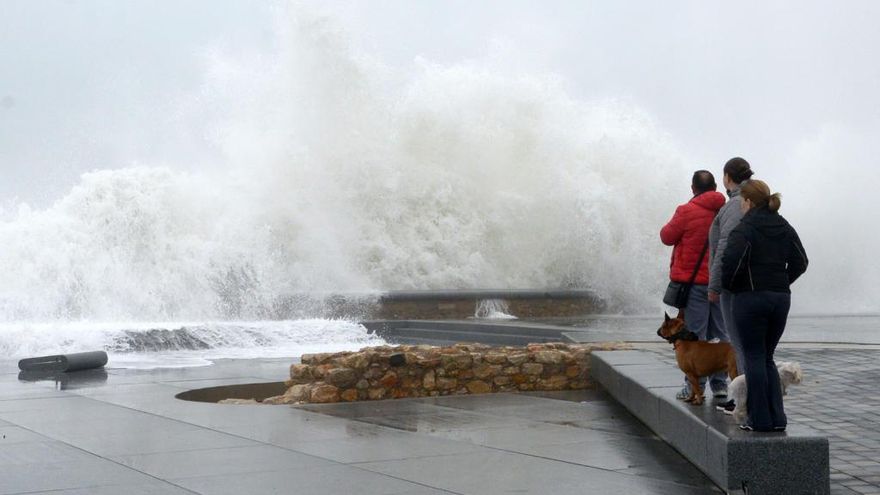 Protecció Civil de la Generalitat demana precaució pel temporal de pluges i vent