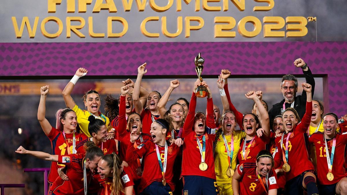 Las jugadoras de la Selección española de fútbol tras proclamarse campeonas del mundo en Australia.