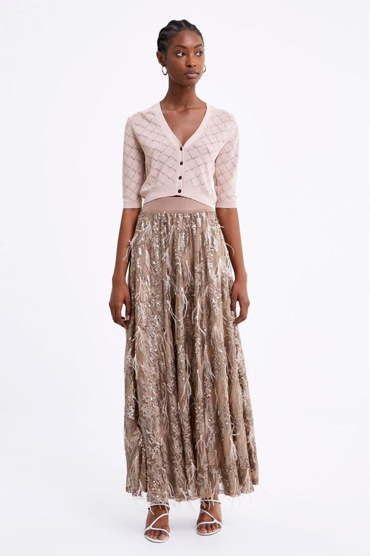 Esta falda de edición limitada de Zara todavía no está a la venta y ya nos  tiene obsesionadas - Woman