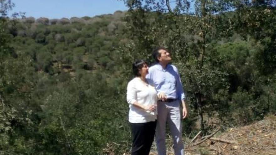 La directora general de Forests, Montse Barniol, de visita en un bosc.