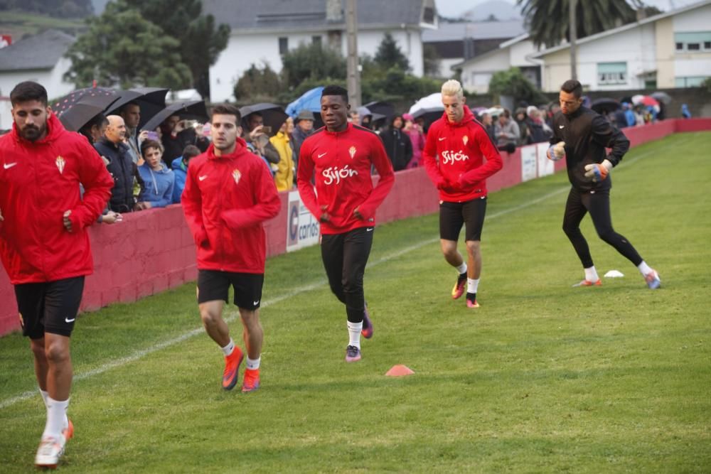 Entrenamiento del Sporting en Navia