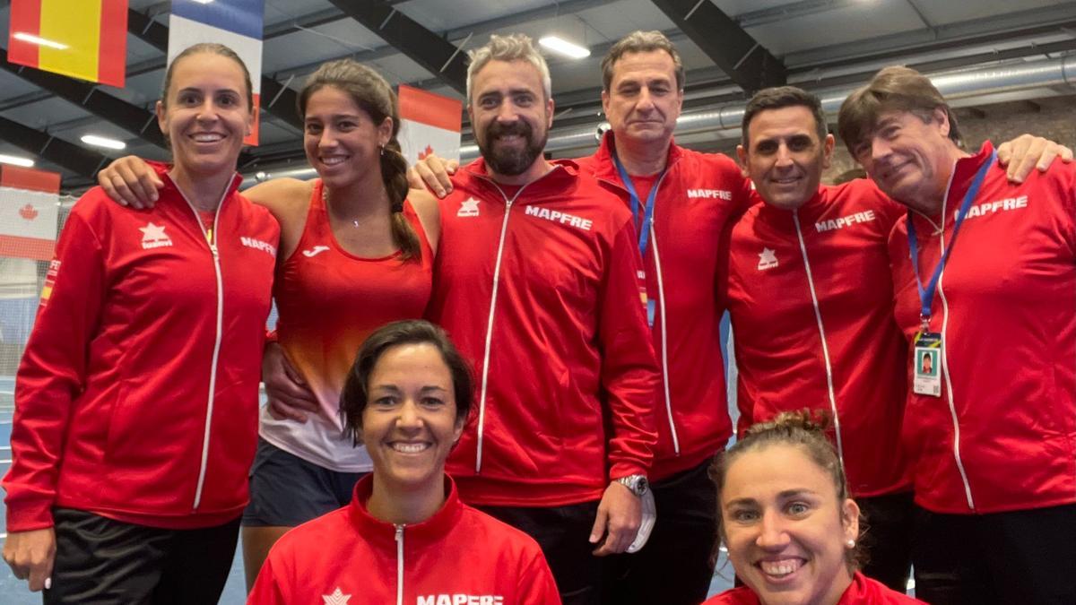 La joven se encuentra en Praga con la selección española de tenis.