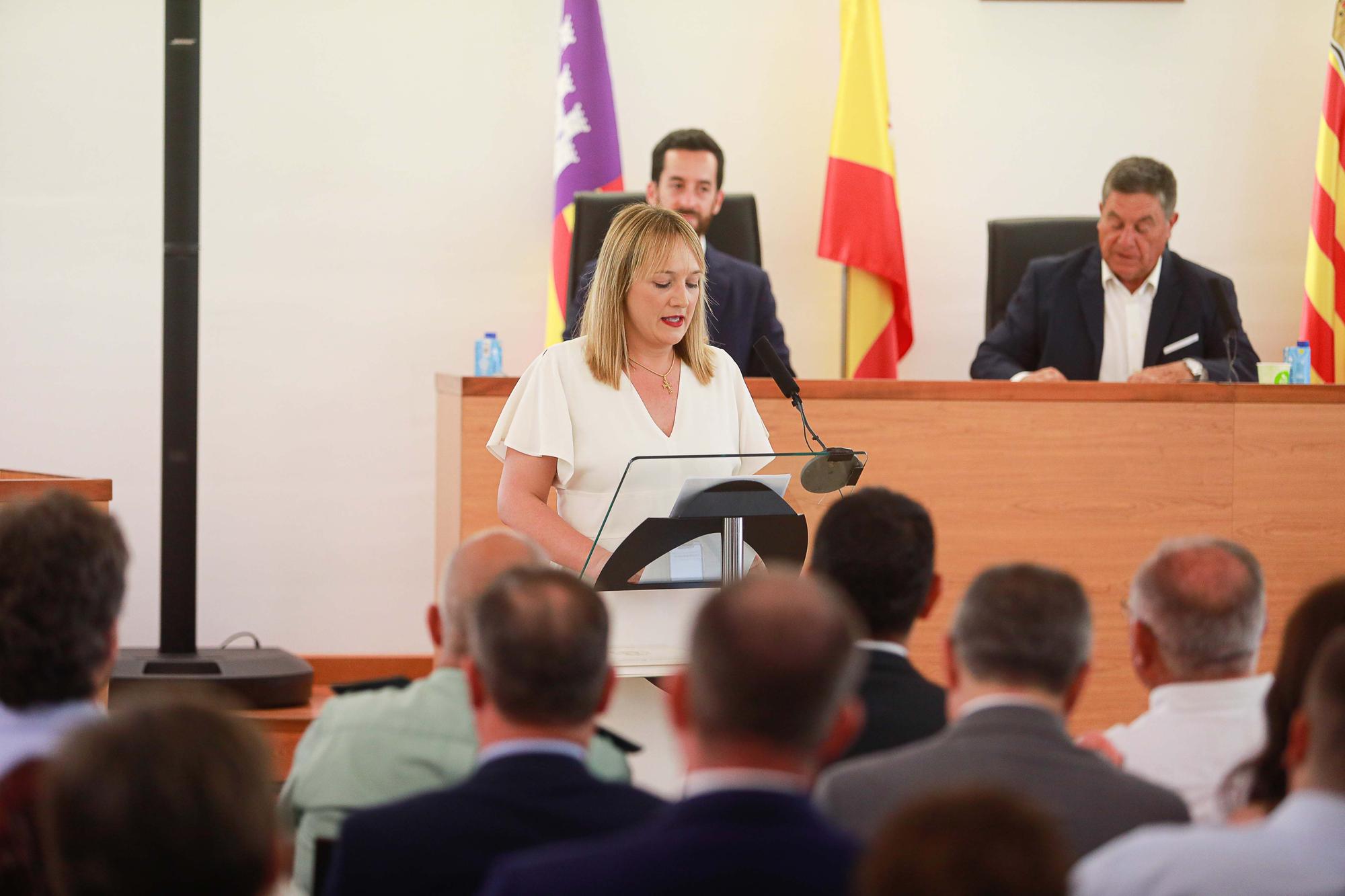 Mira aquí las imágenes de la toma de posesión de Tania Marí como alcaldesa de Sant Joan