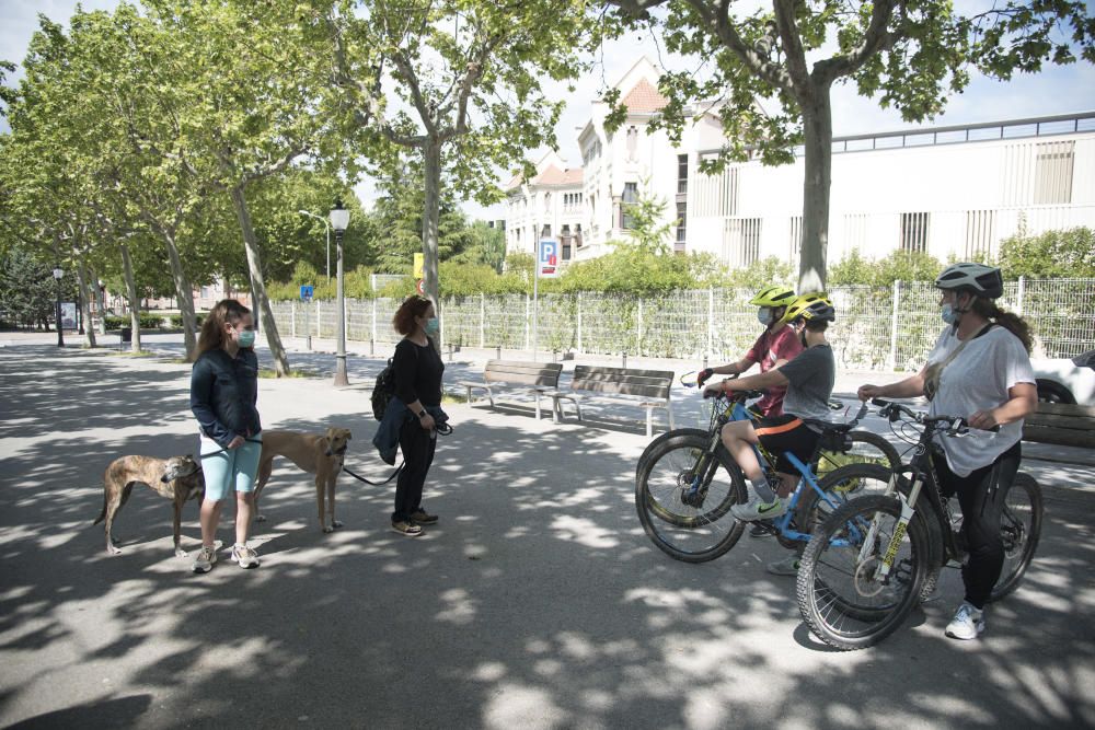 Els menors de 14 anys poden sortir a passejar una hora al dia acompanyats d''un adult