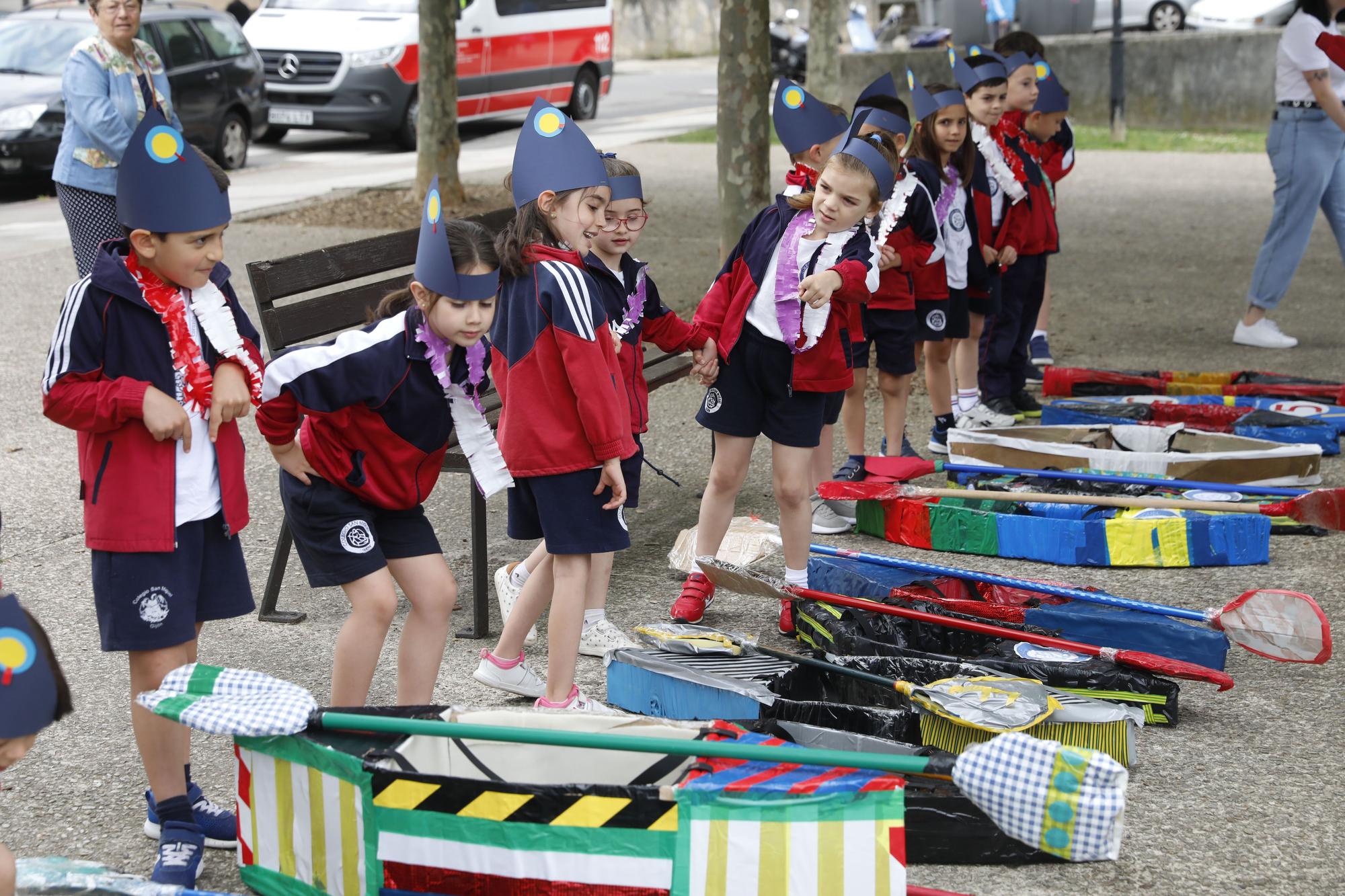 EN IMÁGENES: Así fue la recreación del Descenso del Sella con los alumnos de infantil del colegio San Miguel en Gijón