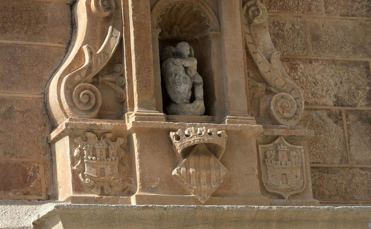 El Fadrí, un coloso de 58 metros que manda en Castellón desde 1604