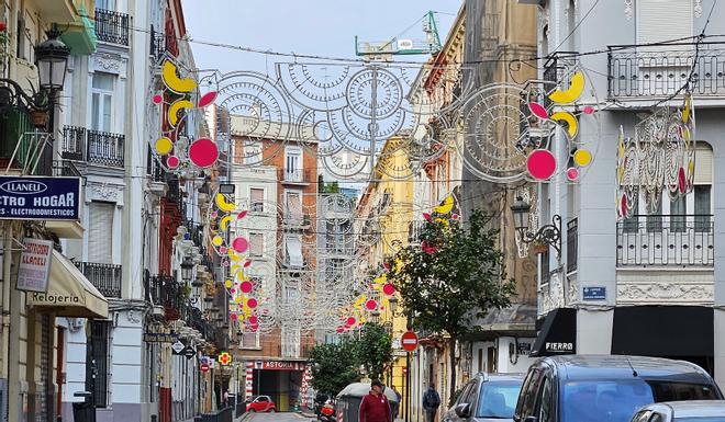 Comienza la "plantà"... de las luces de Fallas 2023