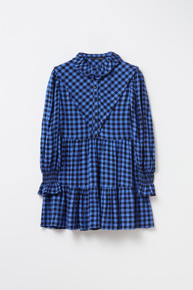 Vestido con estampado de cuadros y volumen en el cuello