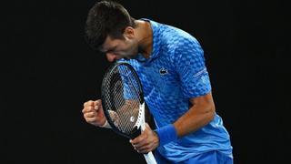 Djokovic salva sus problemas físicos y entra en octavos de final en Australia