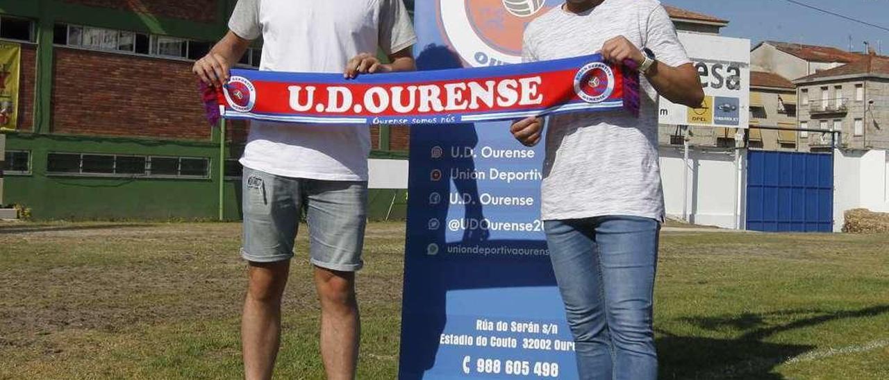 Julio Martínez y Oli, ayer en el estadio de O Couto. // Jesús Regal