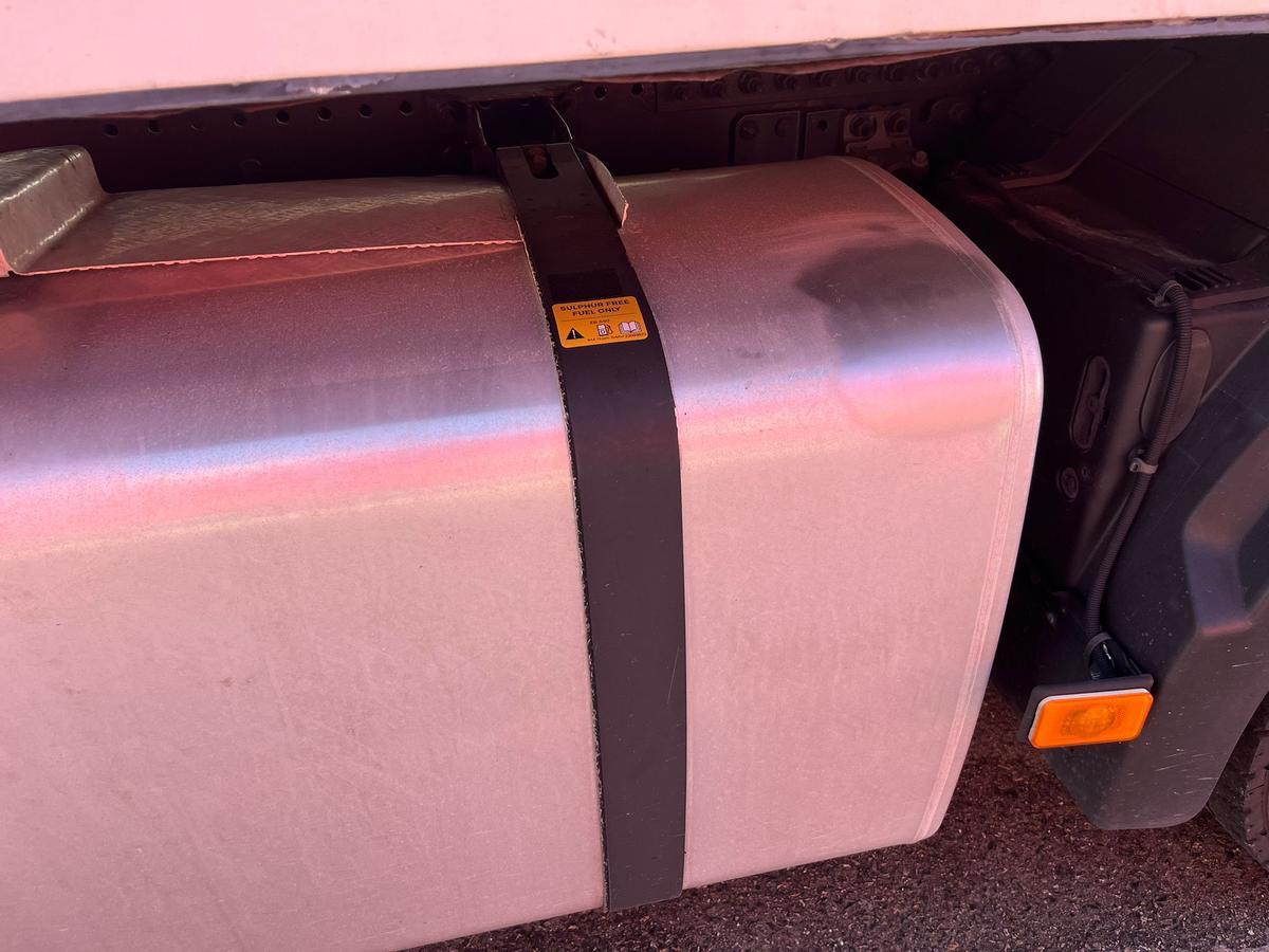 Los ladrones cortaron una de las esquinas superiores del depósito de Svetoslav