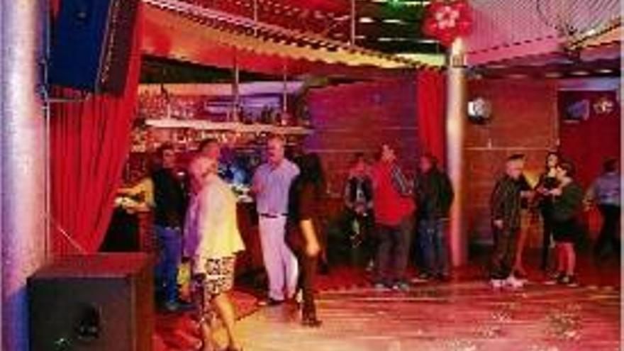 Imatge de l&#039;interior de la discoteca, el dia de la inauguració.