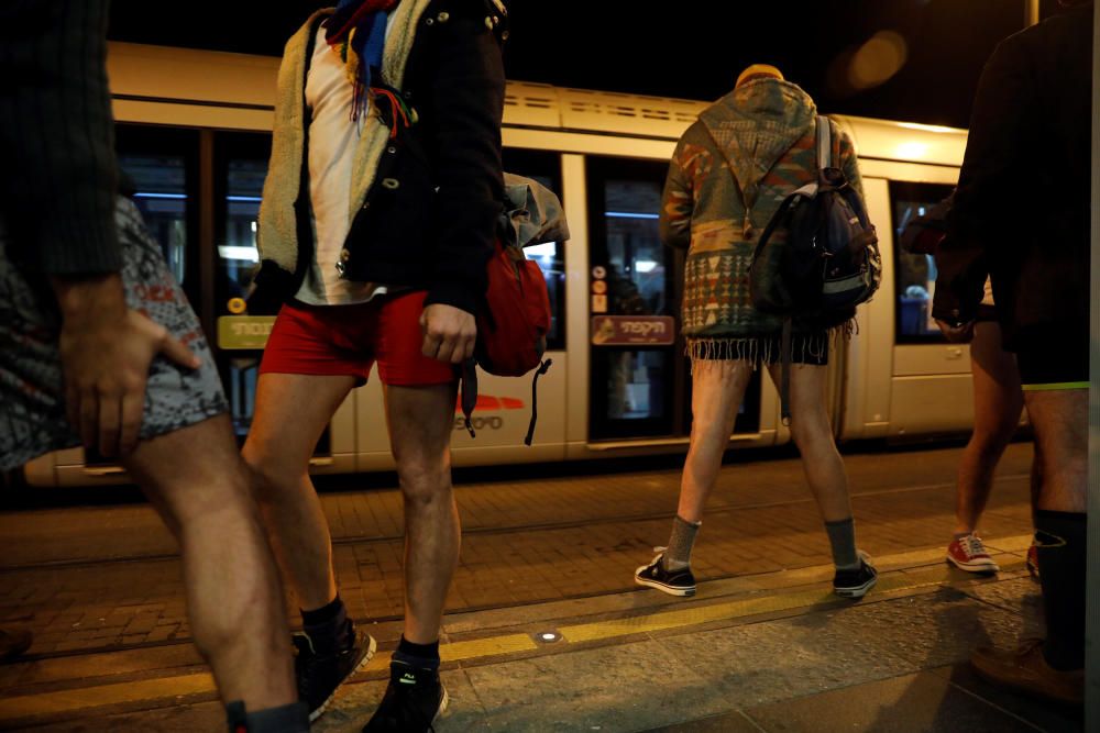 Escenes del dia sense pantalons al metro 2018.