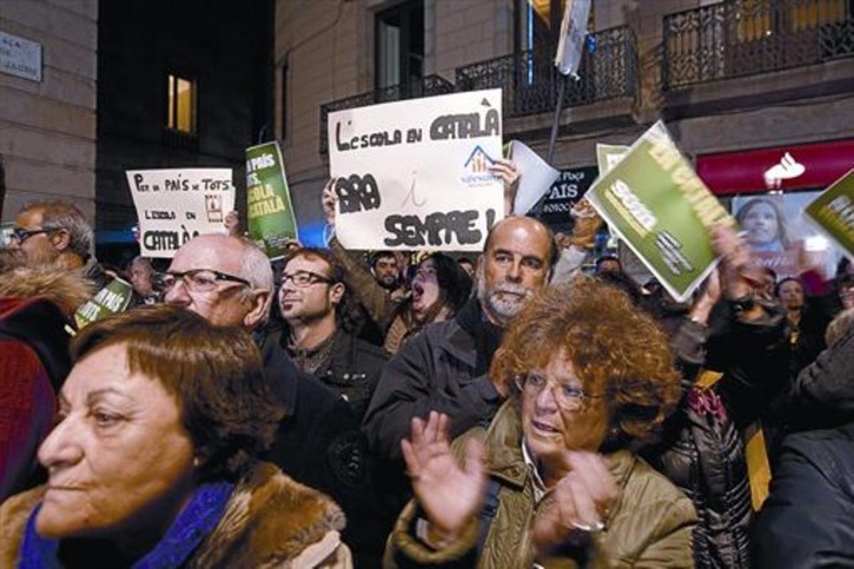 Manifestació de les escoles catalanes en defensa del sistema d’immersió, dilluns a Barcelona.