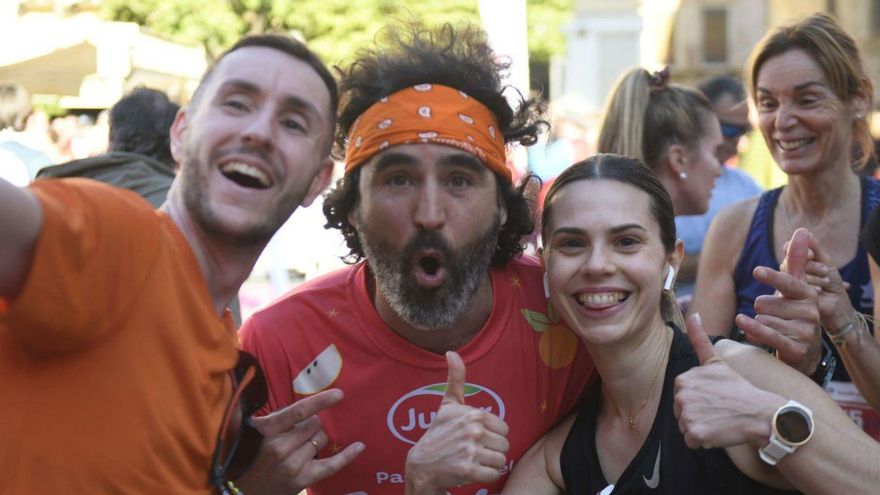 Famosos y youtubers entre 10.000 almas en el TotalEnergies Murcia Maratón Costa Cálida
