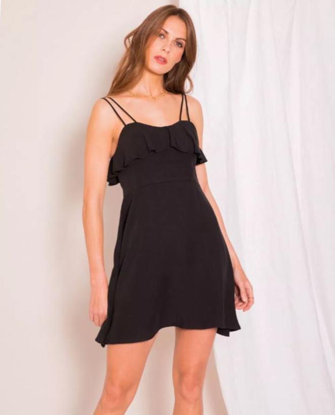 Vestido negro con tirantes