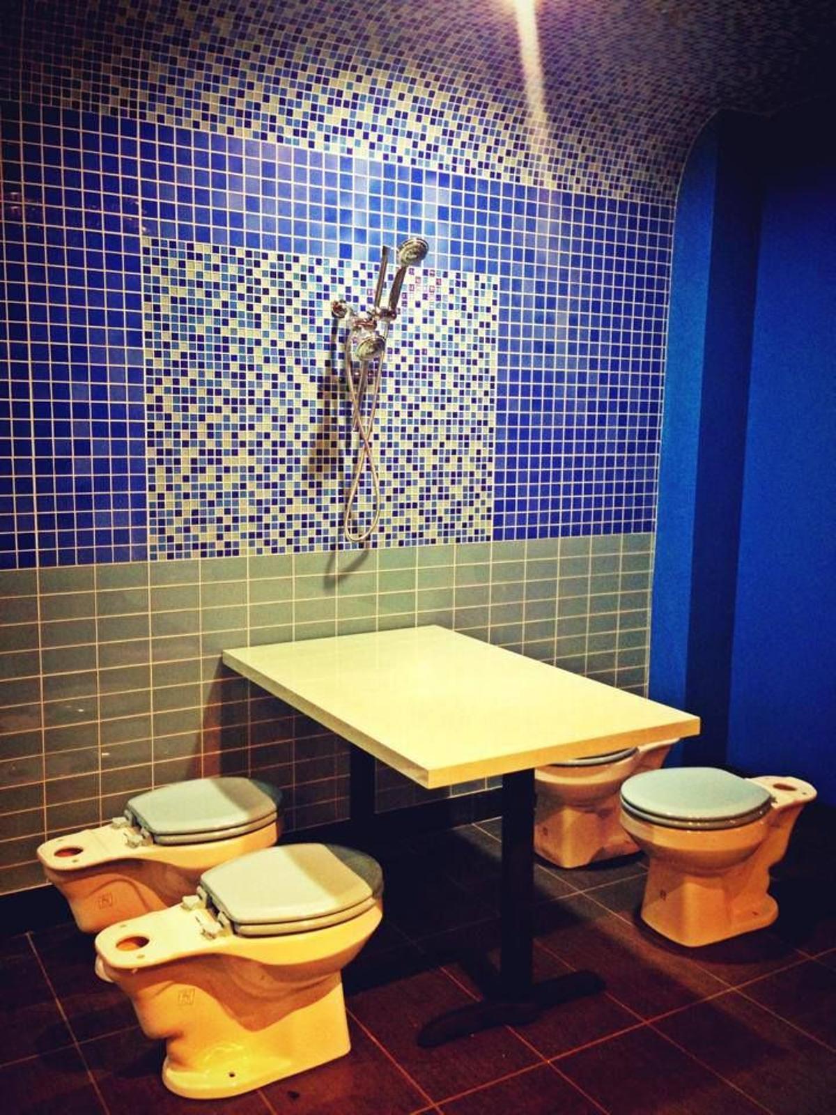 Magic Restroom Cafe - Los Ángeles, Estados Unidos