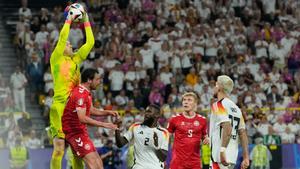 Neuer y Rüdiger brillaron ante Dinamarca