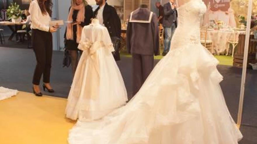 Uno de los vestidos de novia expuestos ayer en IFA.