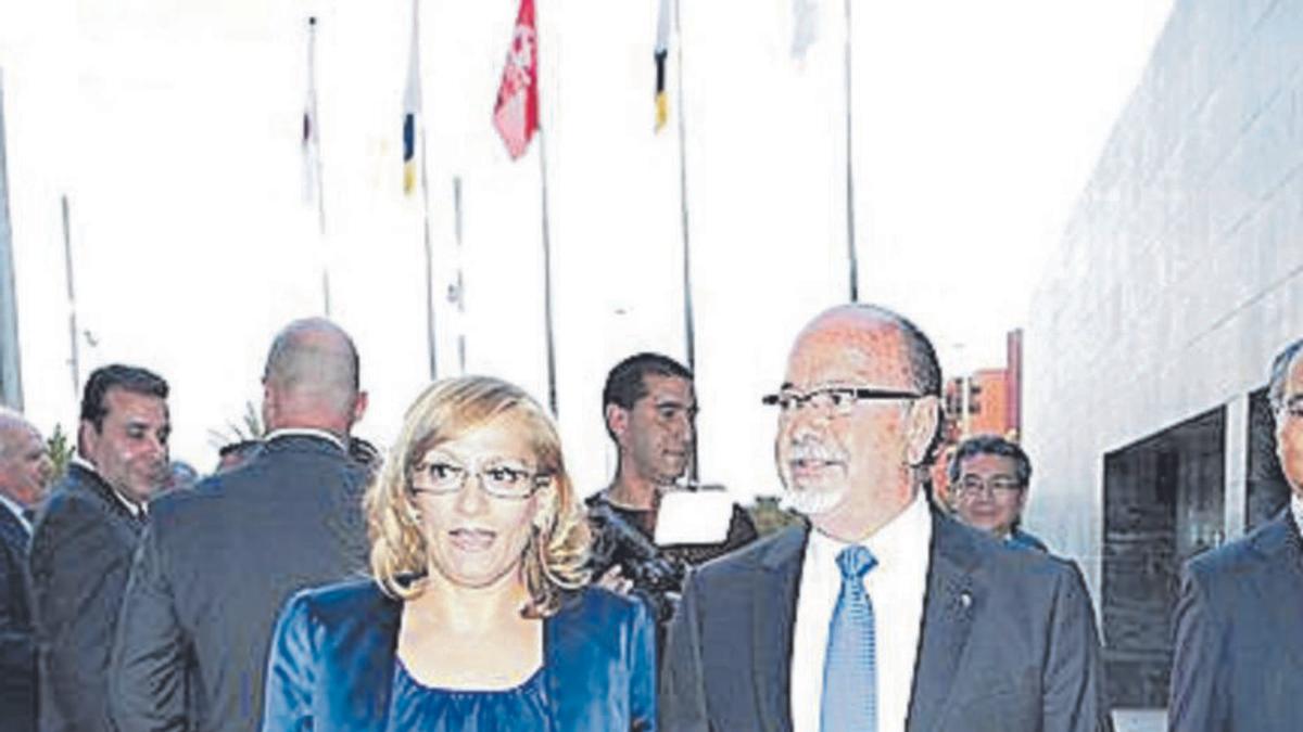 María Ángeles Tavío y Ángel Ferrera, en una celebración de Toyota. | | LP/DLP