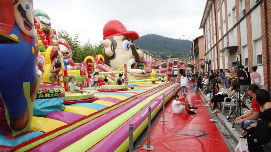 La Camocha &quot;se hincha&quot; de fiesta