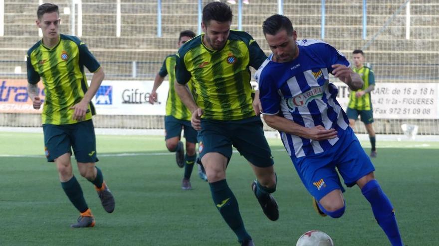 Feixas, en una acció del Figueres-Espanyol B