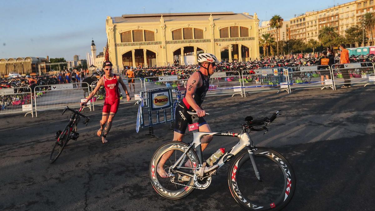 Búscate en las imágenes del campeonato de Europa de Triatlón . Distancia Olímpica