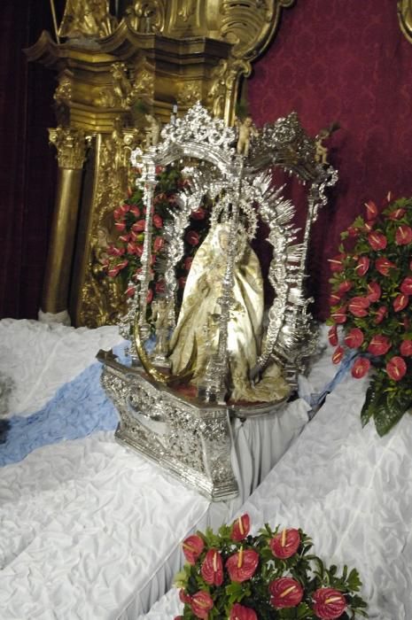 BAJADA DE LA VIRGEN DEL PINO DE SU CAMERIN