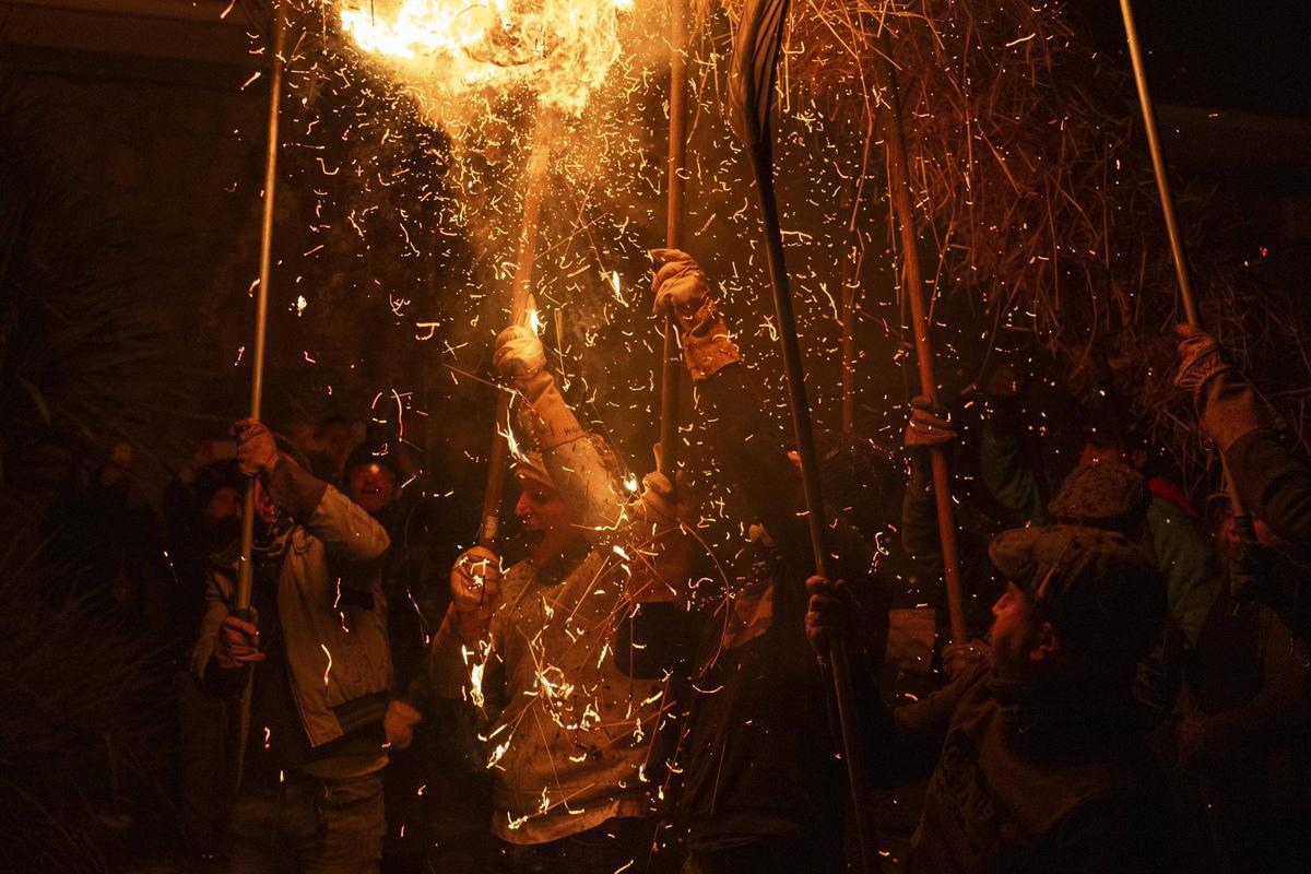 A Festa dos Fachós alumea un ano máis Castro Caldelas