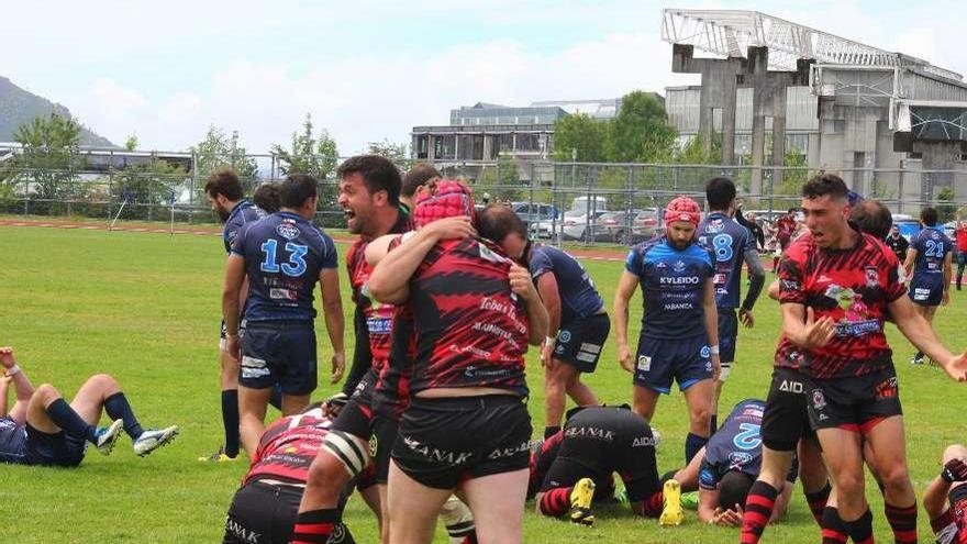 Final del partido contra el Gasteiz que descendió de manera temporal al Kaleido. // FDV