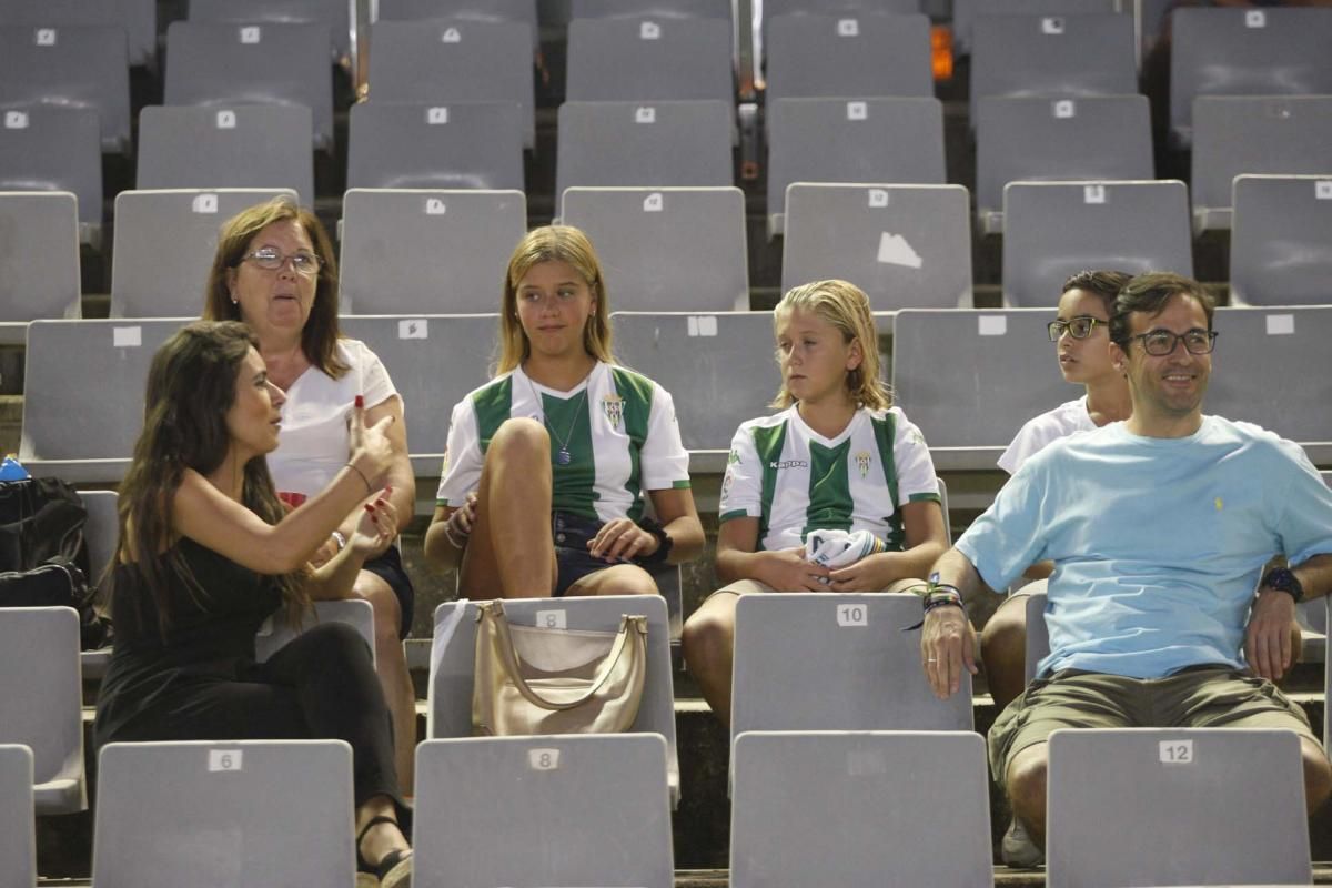 Los aficionados del Córdoba CF en el Arcángel